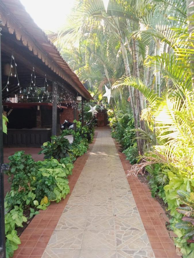 Sea Breeze Inn, Calangute Goa Bagian luar foto